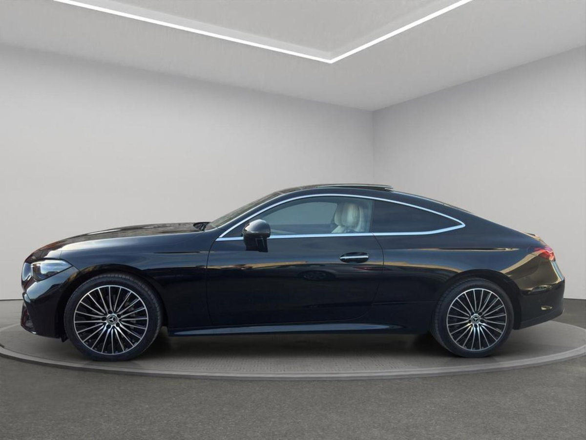 Mercedes-Benz CLE Coupé 220 d AMG Line Premium Plus auto (2)