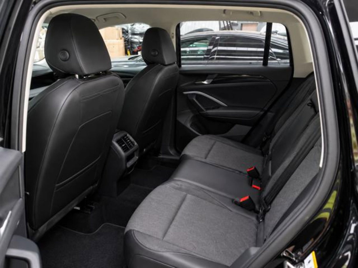 Volkswagen Tiguan Allspace 2.0 tdi Life 150cv dsg (9)