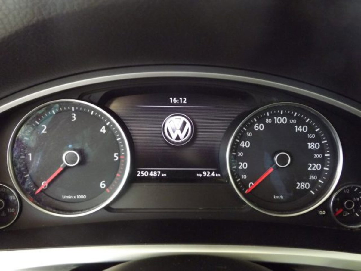 Volkswagen Touareg 3.0 TDI tiptronic BlueMotion Technology (13)
