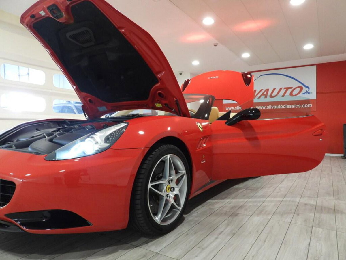 Ferrari California Spider California DCT (8)