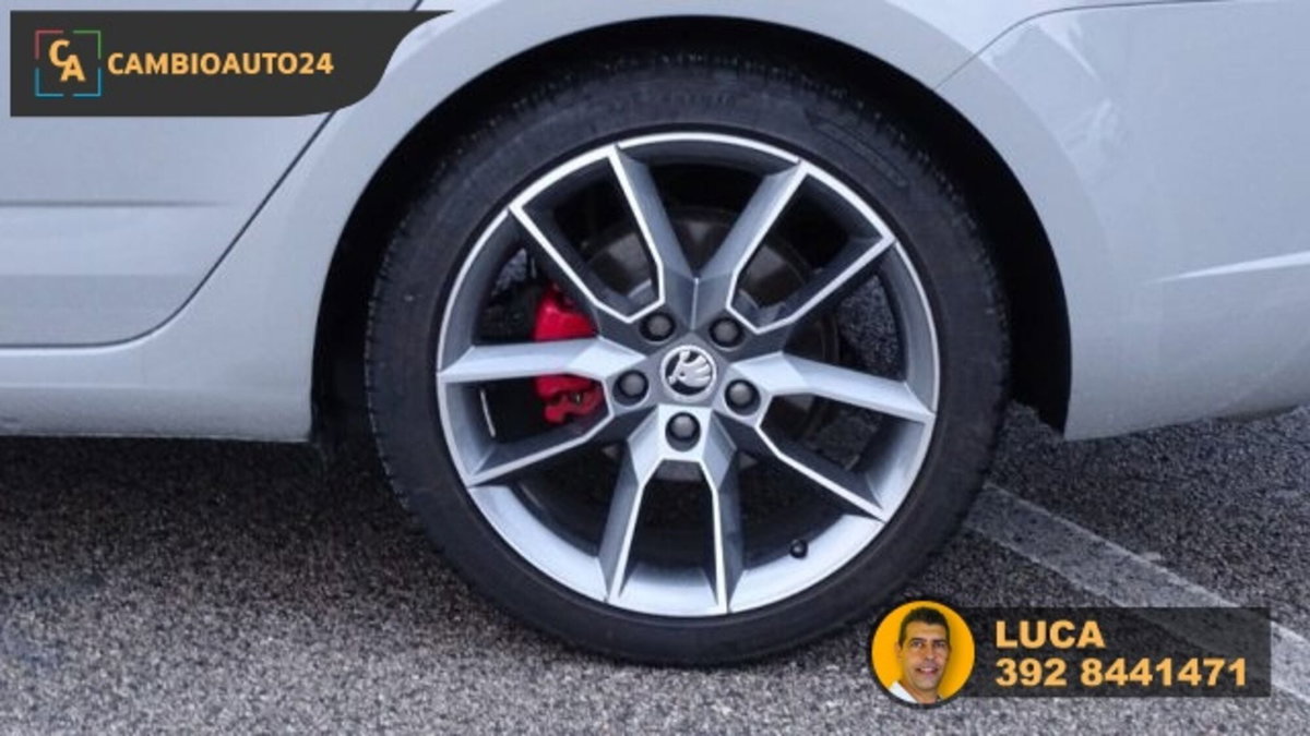 Skoda Octavia Station Wagon 2.0 TDI Wagon RS (19)