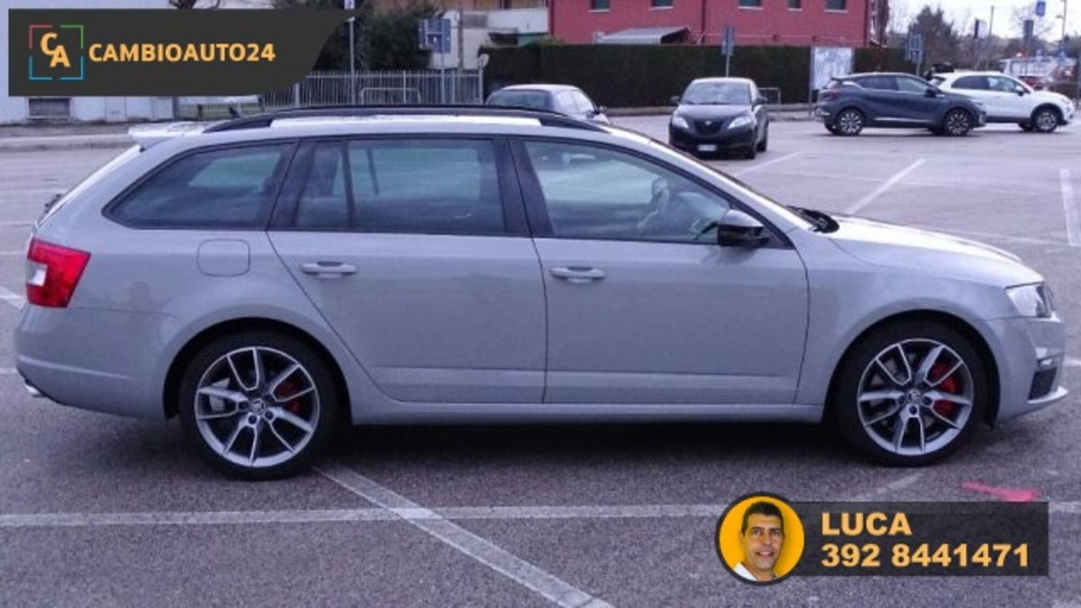 Skoda Octavia Station Wagon 2.0 TDI Wagon RS (8)