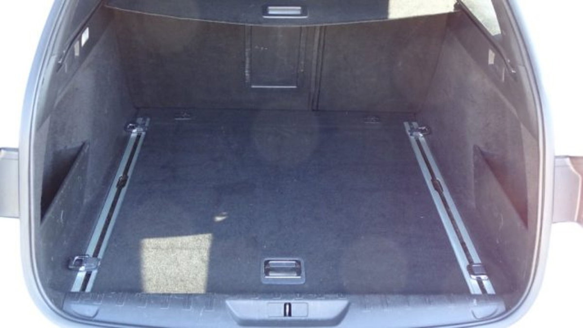 Peugeot 308 SW BlueHDi 120 S&S EAT6 GT Line (11)