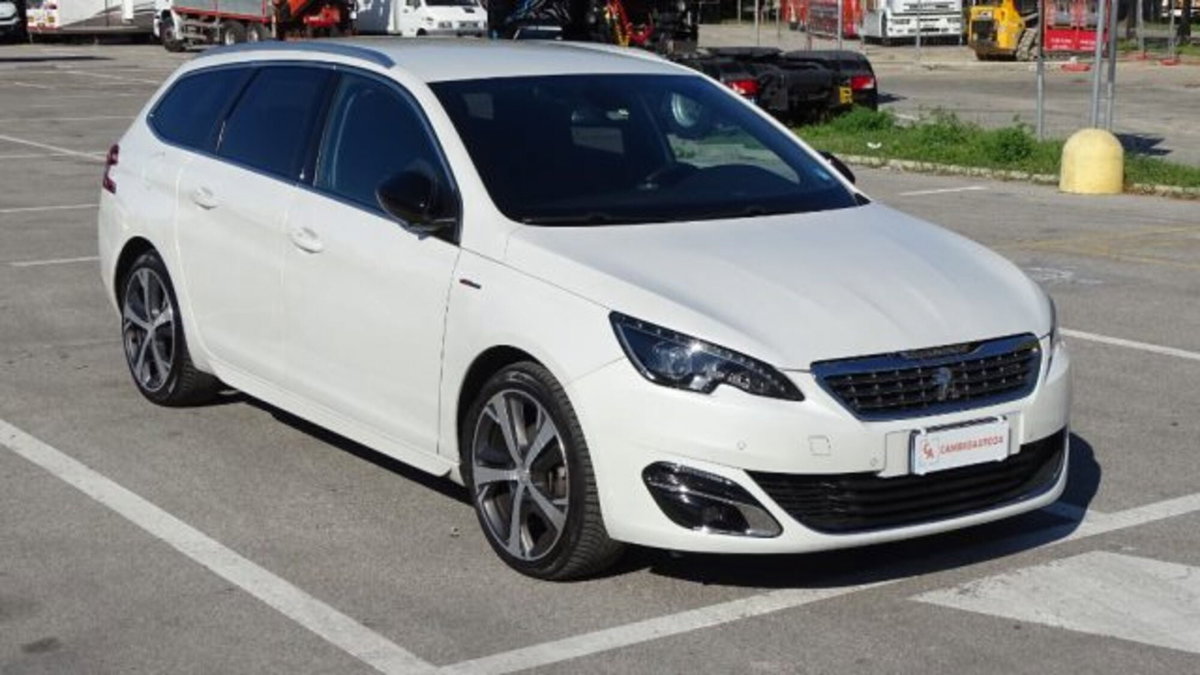 Peugeot 308 SW BlueHDi 120 S&S EAT6 GT Line (2)