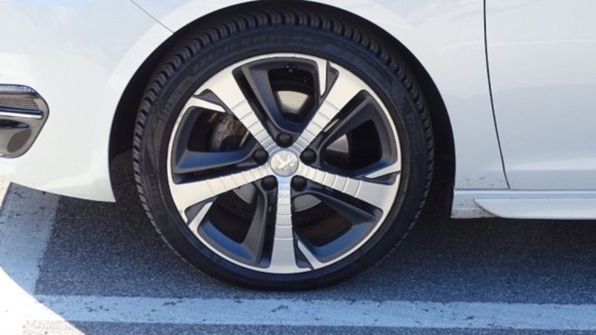 Peugeot 308 SW BlueHDi 120 S&S EAT6 GT Line (20)