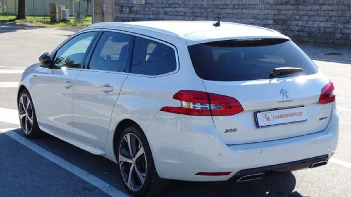 Peugeot 308 SW BlueHDi 120 S&S EAT6 GT Line (5)