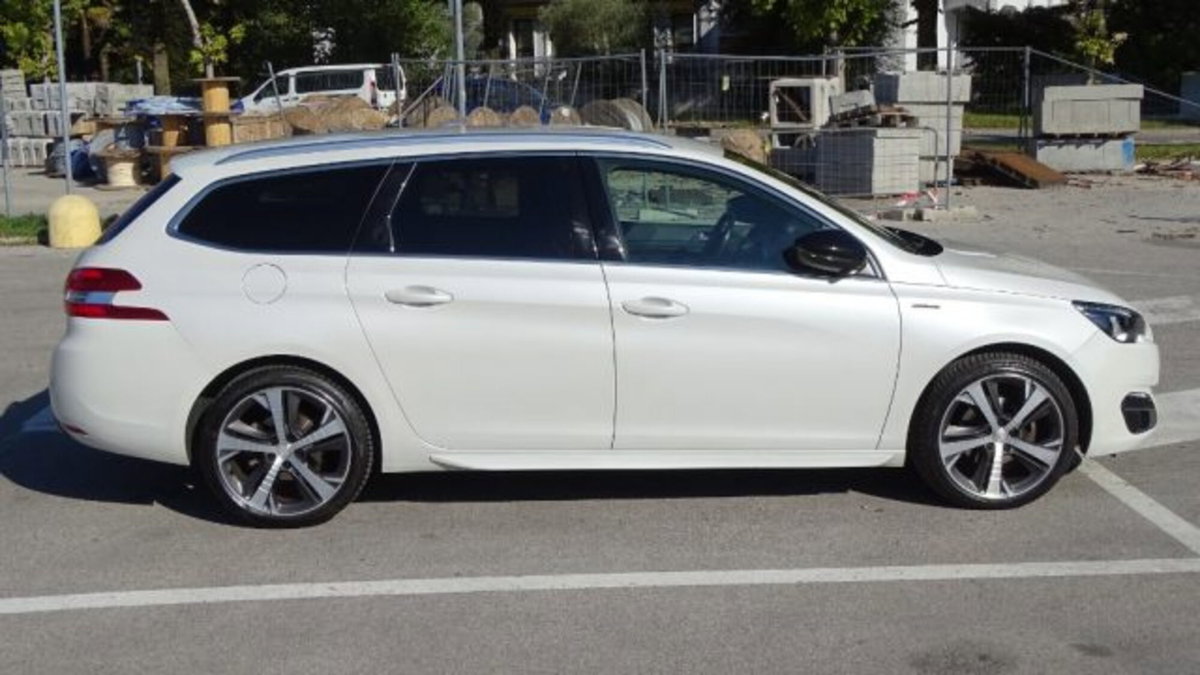 Peugeot 308 SW BlueHDi 120 S&S EAT6 GT Line (8)