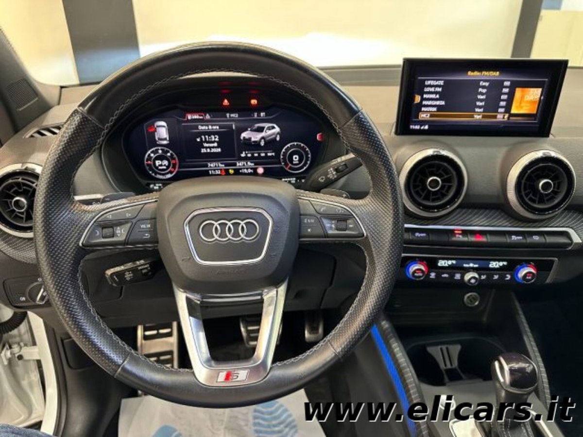 Audi Q2 Q2 30 TDI S tronic Identity Black (18)