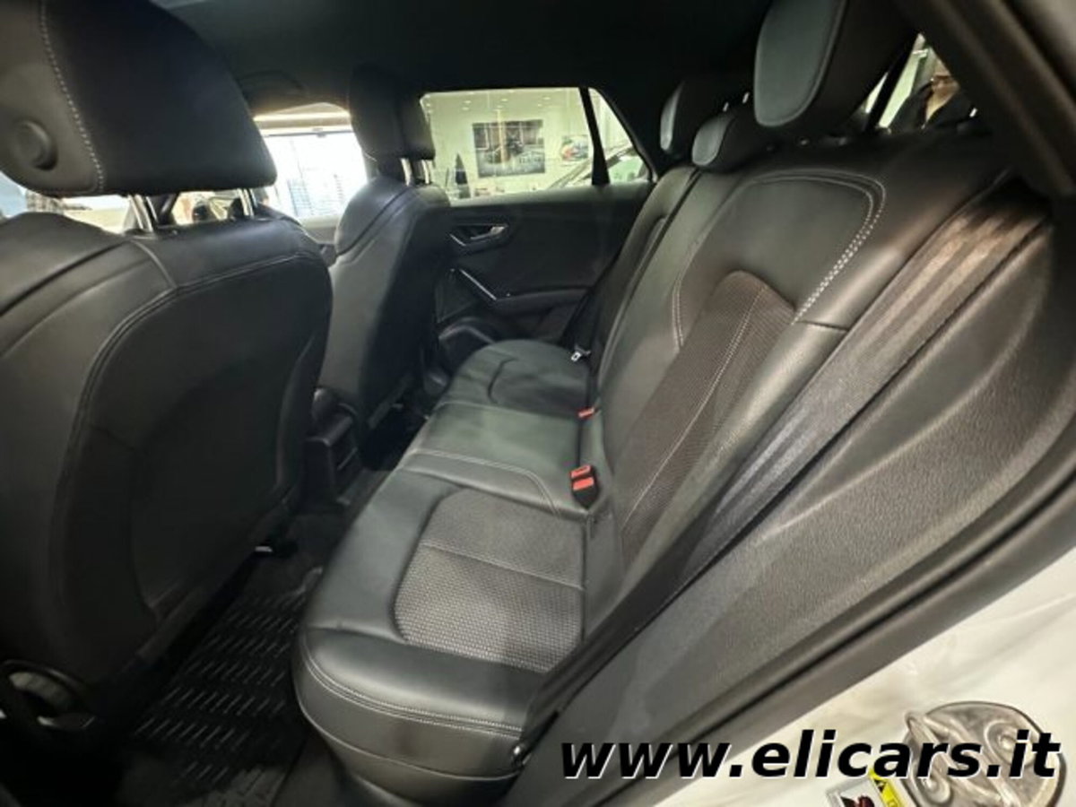 Audi Q2 Q2 30 TDI S tronic Identity Black (7)