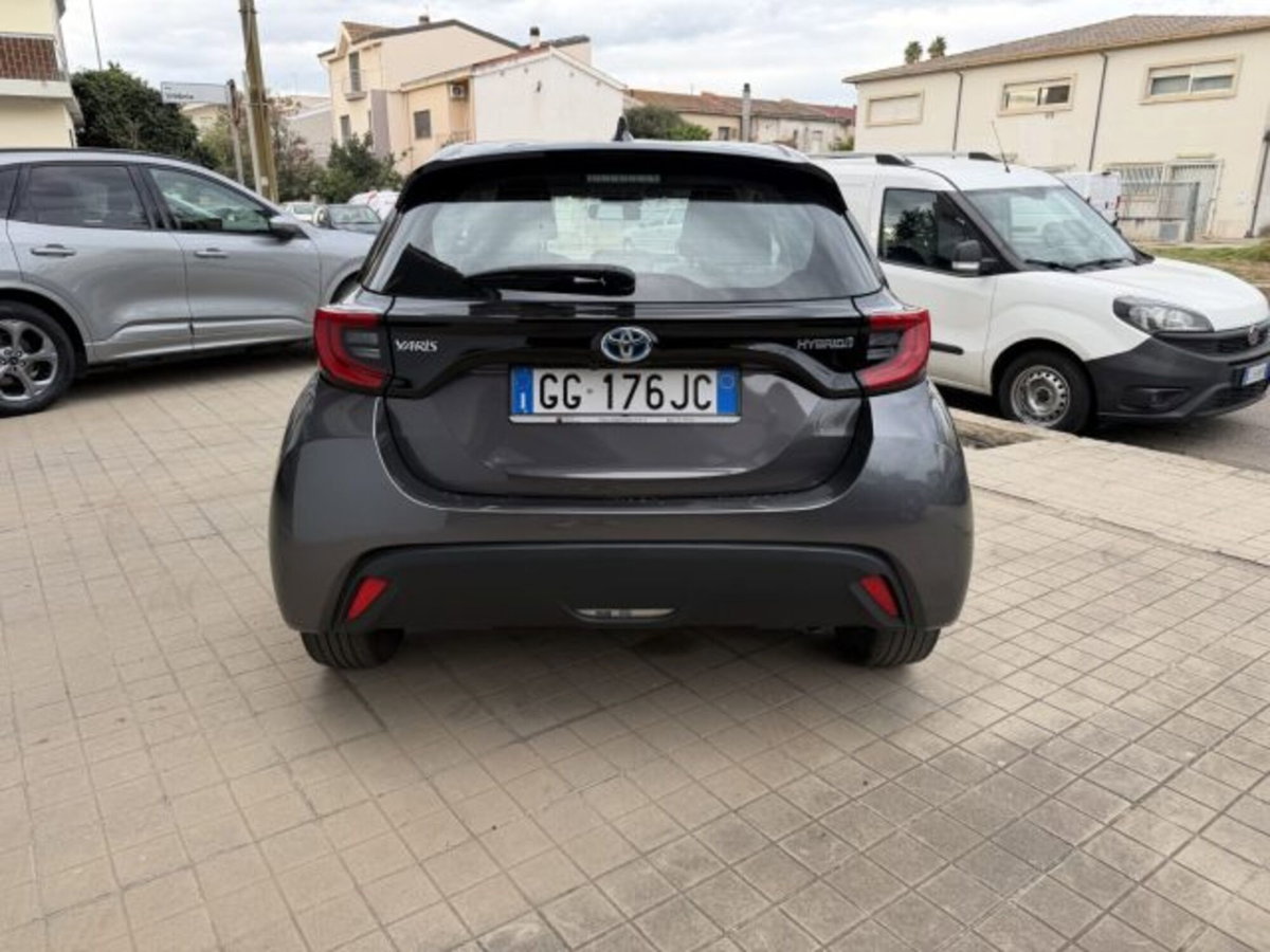 Toyota Yaris 1.5 Hybrid 5 porte Trend (4)