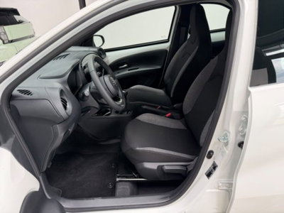 Toyota Aygo X 1.0 Active 72cv (6)