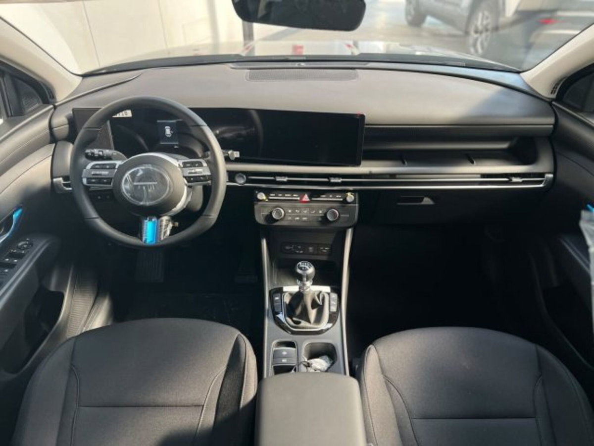 Hyundai Tucson 1.6 hev Xtech 2wd auto (13)