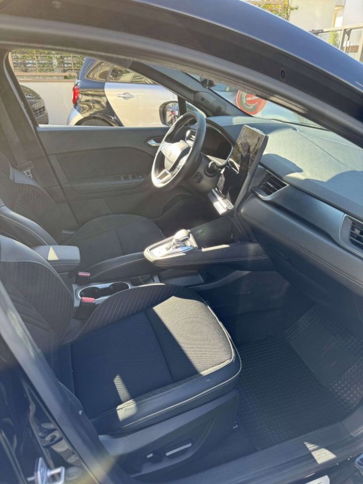 Renault Symbioz 1.3 mild hybrid Evolution 140cv auto (7)