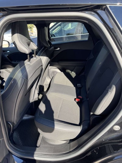 Renault Symbioz 1.3 mild hybrid Evolution 140cv auto (9)
