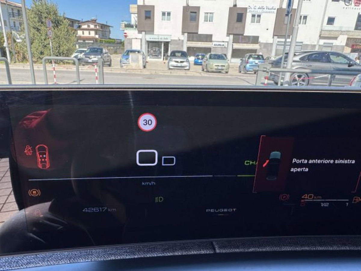 Peugeot 3008 1.2 hybrid 48V GT 136cv e-dcs6 (14)
