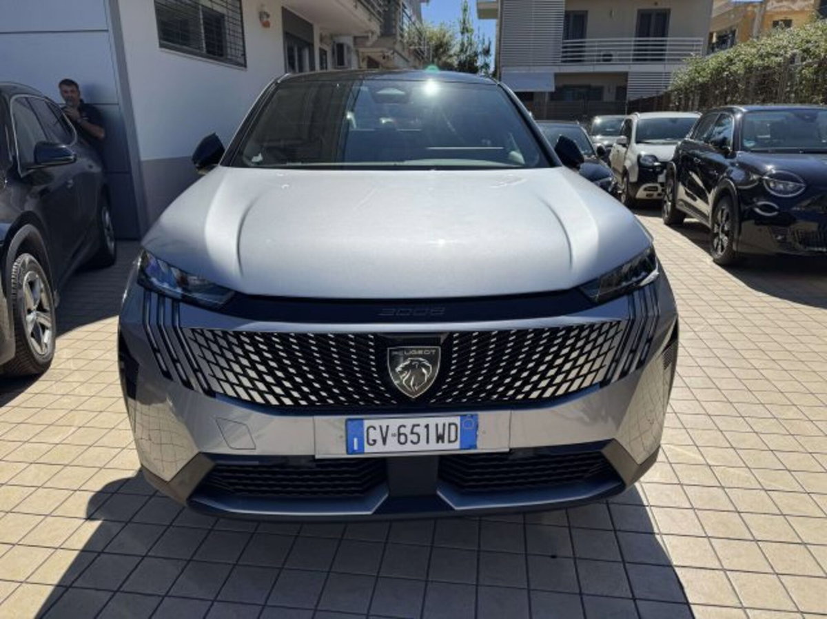 Peugeot 3008 1.2 hybrid 48V GT 136cv e-dcs6 (2)