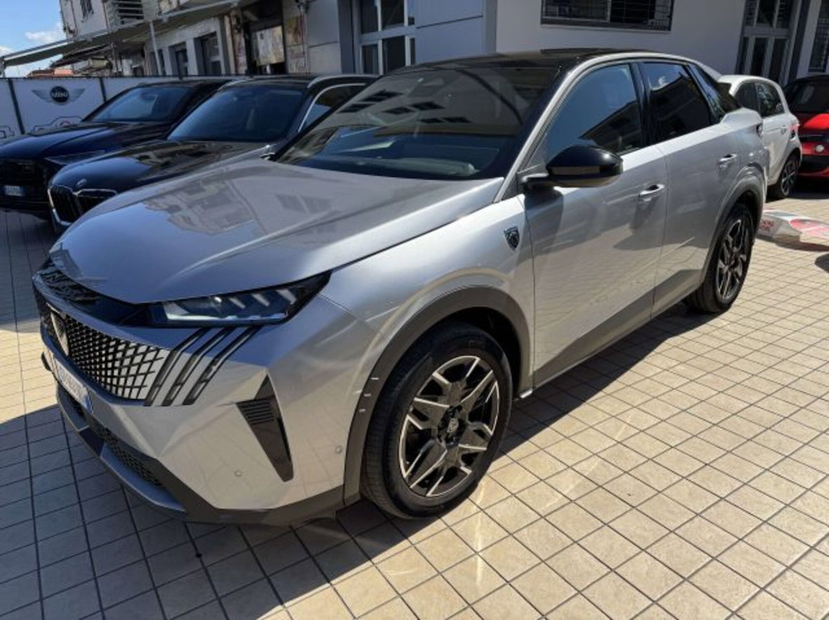 Peugeot 3008 1.2 hybrid 48V GT 136cv e-dcs6 (4)