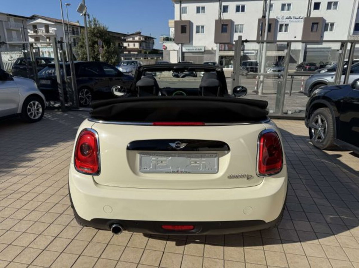MINI Mini Cabrio 1.5 Cooper D Cabrio (7)