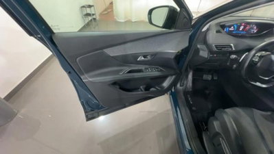 Peugeot 3008 BlueHDi 130 S&S EAT8 Allure Pack (9)