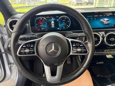 Mercedes-Benz Classe A Sedan 180 d Automatic 4p. Sport (14)