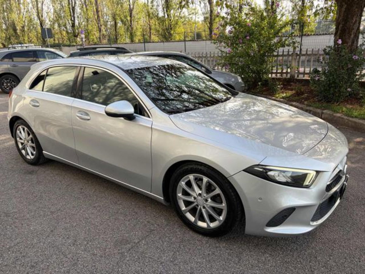 Mercedes-Benz Classe A Sedan 180 d Automatic 4p. Sport (7)