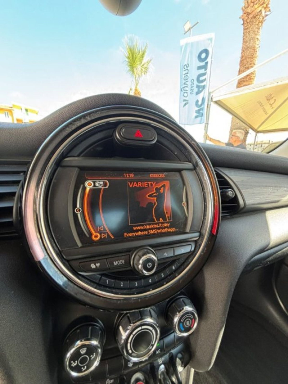 MINI Mini 1.5 Cooper D Business XL 5 porte (6)