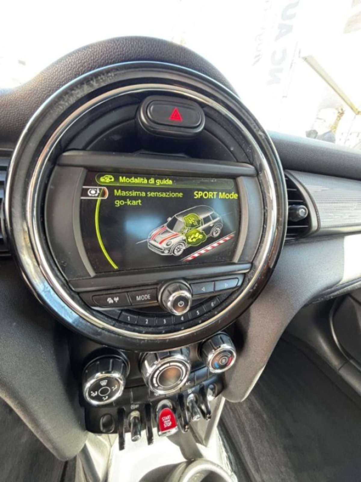 MINI Mini 1.5 Cooper D Business XL 5 porte (9)