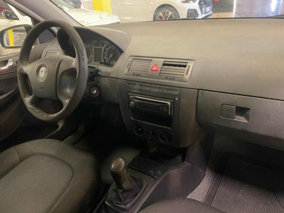Skoda Fabia 12V cat 5p. Urban GPLine (10)