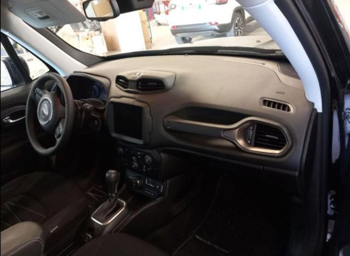 Jeep Renegade 1.3 T4 190CV PHEV 4xe AT6 Upland (5)