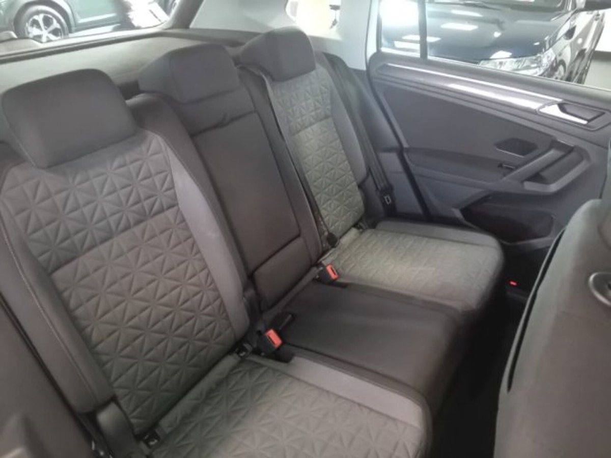 Volkswagen Tiguan 2.0 TDI 150 CV SCR DSG 4MOTION Life (13)