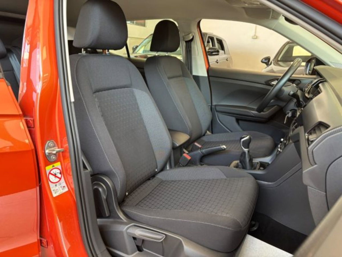 Volkswagen T-Cross 1.0 TSI 110 CV Sport (9)
