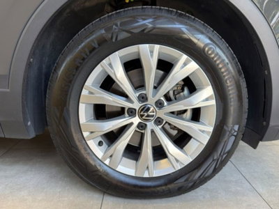 Volkswagen Tiguan 2.0 tdi R-Line 150cv dsg (7)