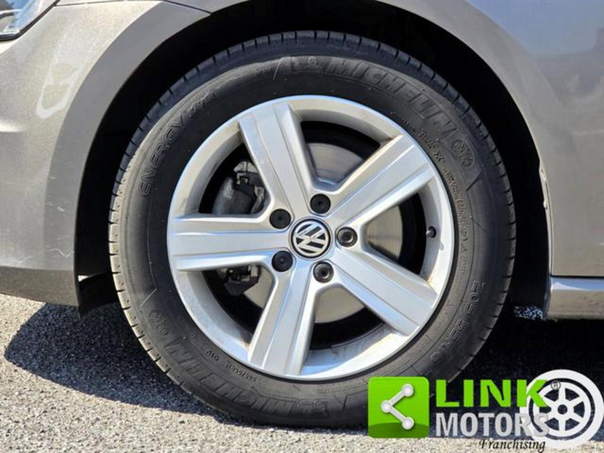 Volkswagen Golf 1.4 TGI DSG 5p. Highline BlueMotion (16)