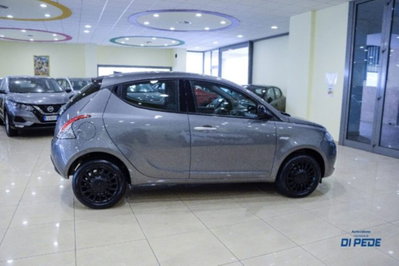 Lancia Ypsilon 1.0 FireFly 5 porte S&S Hybrid Ecochic Silver (13)