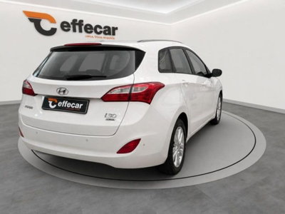 Hyundai i30 Station Wagon 1.6 CRDi Comfort A/T (6)