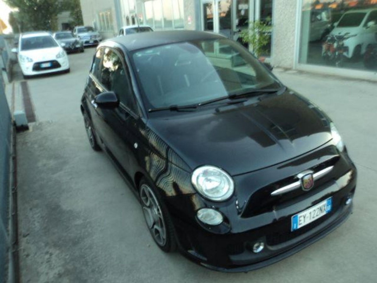 Abarth 500 1.4 Turbo T-Jet Custom (3)
