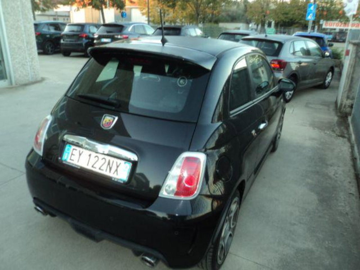 Abarth 500 1.4 Turbo T-Jet Custom (4)