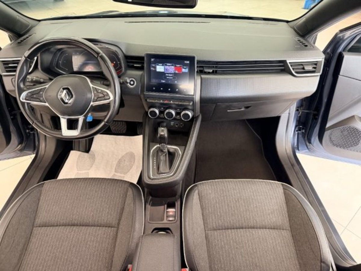 Renault Clio Full Hybrid E-Tech 140 CV 5 porte Intens (14)