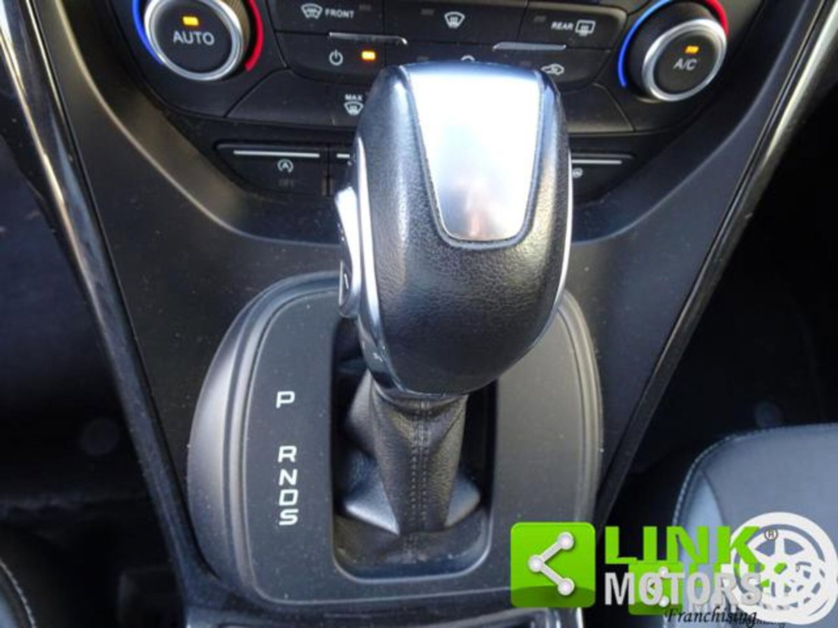 Ford Kuga 1.5 TDCI 120 CV S&S 2WD Powershift Edition (17)