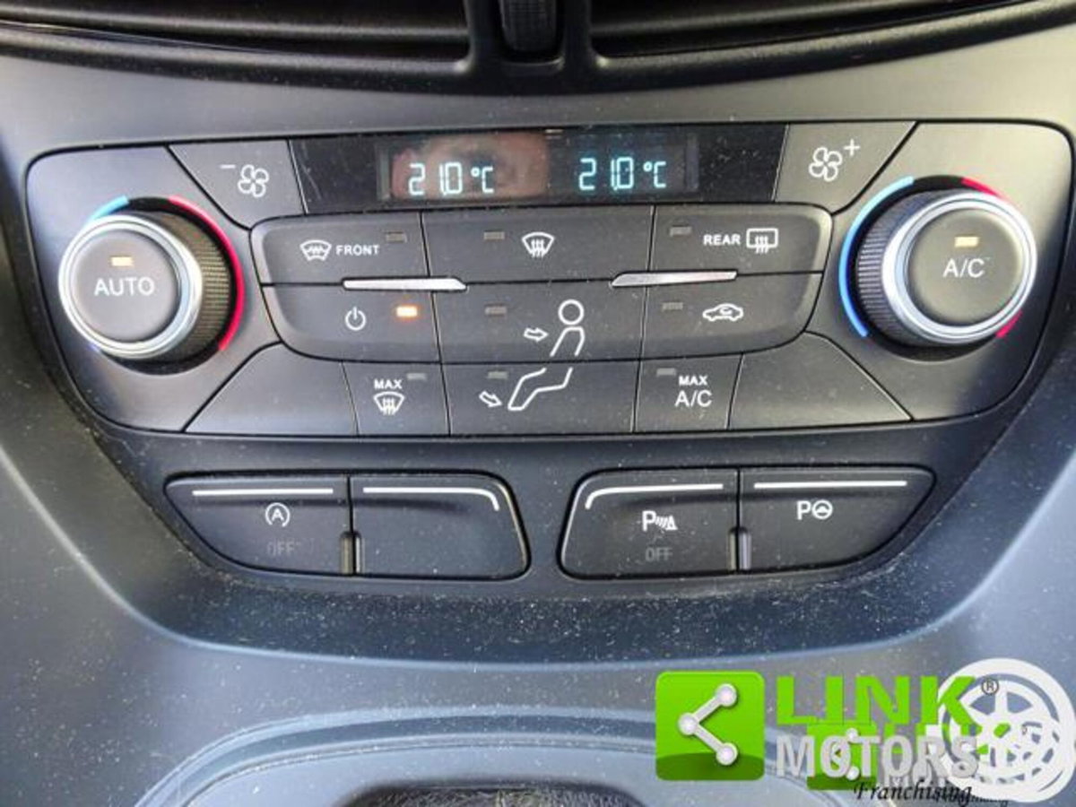 Ford Kuga 1.5 TDCI 120 CV S&S 2WD Powershift Edition (18)