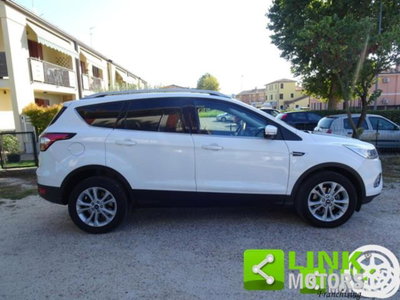 Ford Kuga 1.5 TDCI 120 CV S&S 2WD Powershift Edition (6)