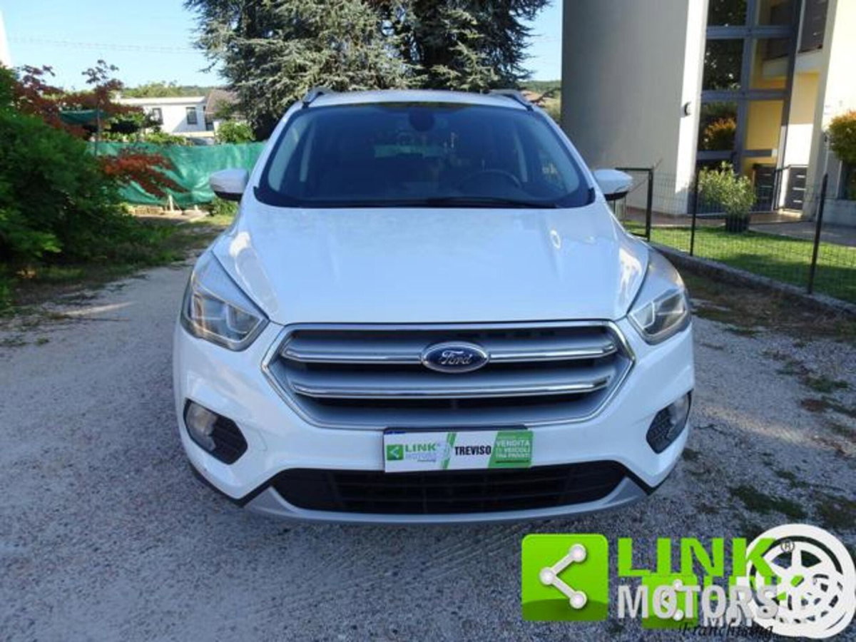 Ford Kuga 1.5 TDCI 120 CV S&S 2WD Powershift Edition (8)
