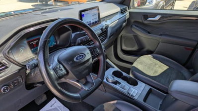 Ford Kuga 2.0 EcoBlue 120CV aut. AWD ST-Line X (9)