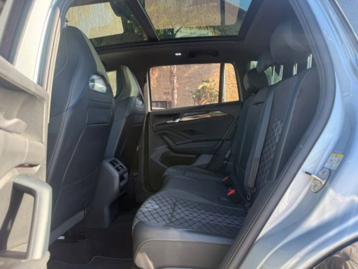 Volkswagen Tiguan Allspace 2.0 tdi R-Line 150cv dsg (11)