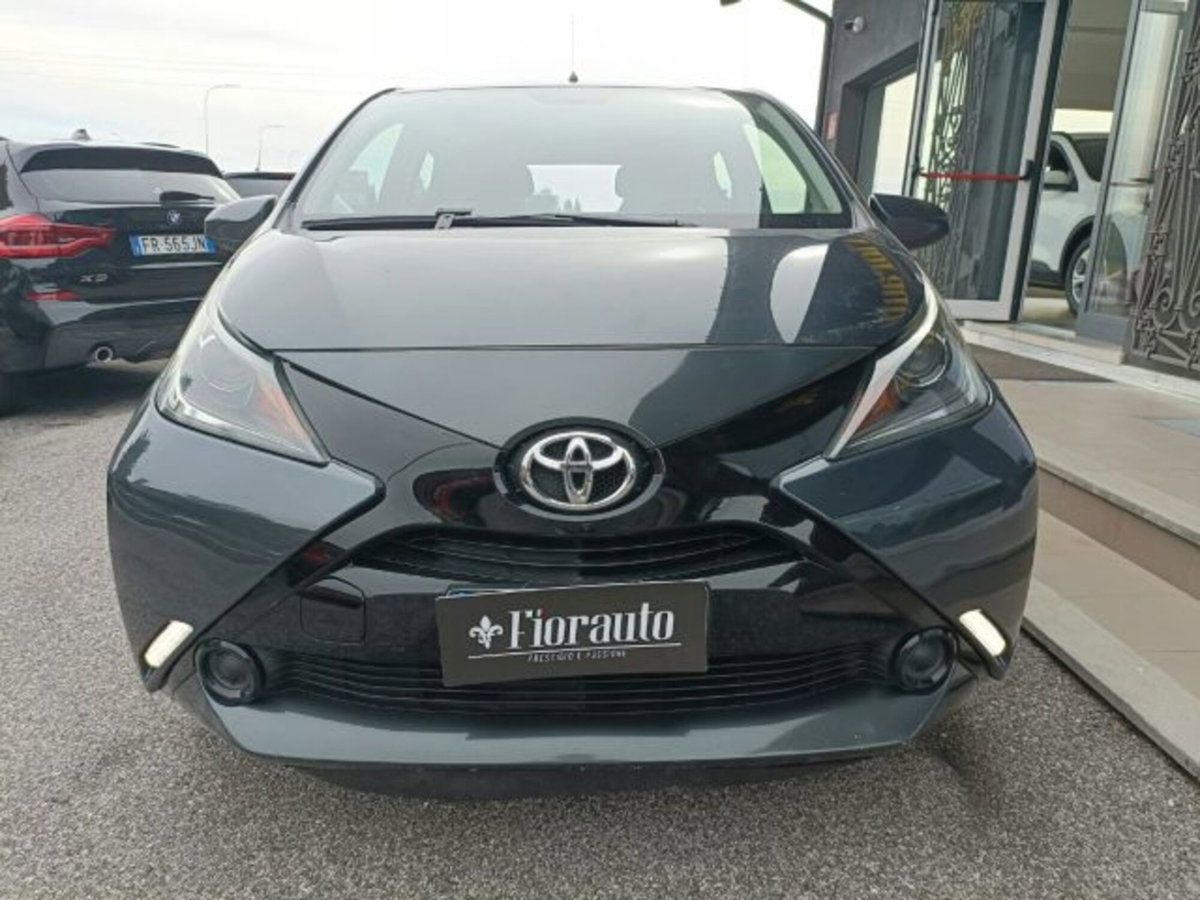 Toyota Aygo 1.0 VVT-i 69 CV 5 porte x-cool