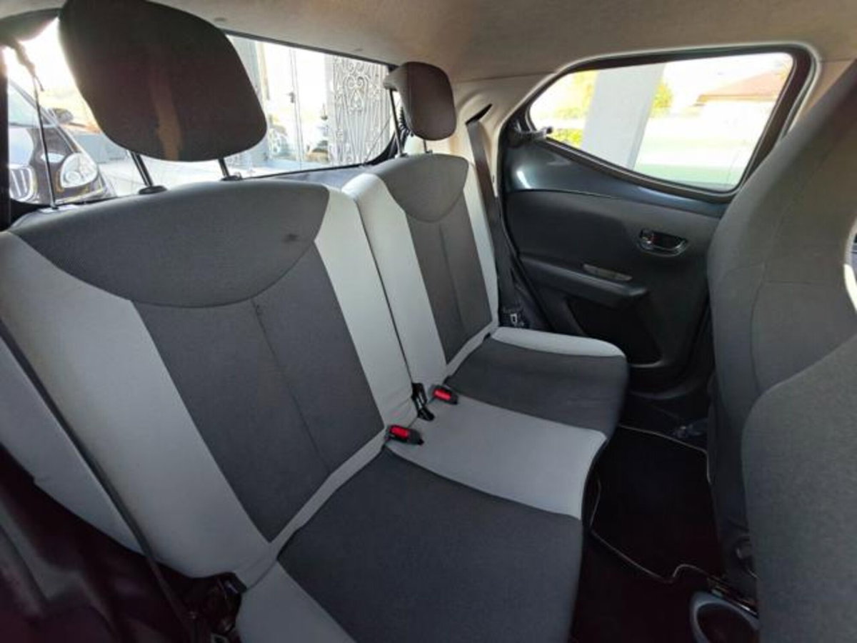 Toyota Aygo 1.0 VVT-i 69 CV 5 porte x-cool (14)