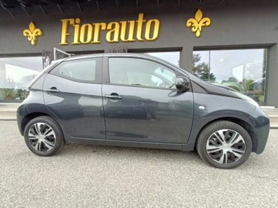 Toyota Aygo 1.0 VVT-i 69 CV 5 porte x-cool (3)