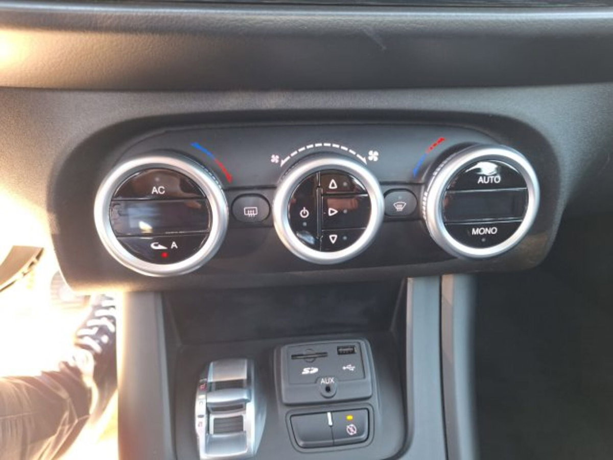 Alfa Romeo Giulietta 1.6 JTDm Super 120cv (18)