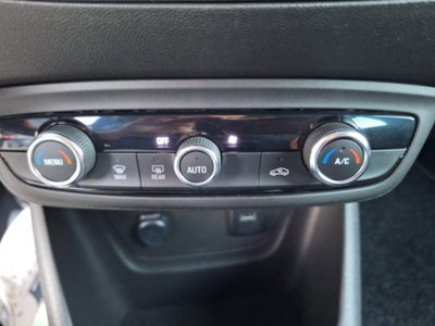 Opel Crossland 1.5 ECOTEC D 110 CV Start&Stop Elegance (11)
