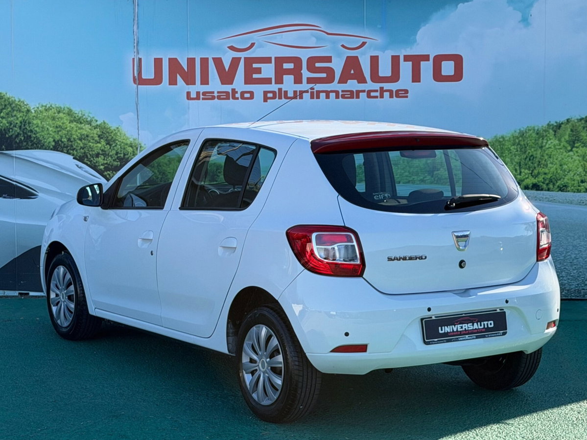 Dacia Sandero 1.2 GPL 75CV Ambiance (4)